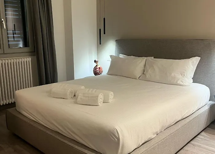 Apartamento Charming Lake Como Stay - Central & Scenic *